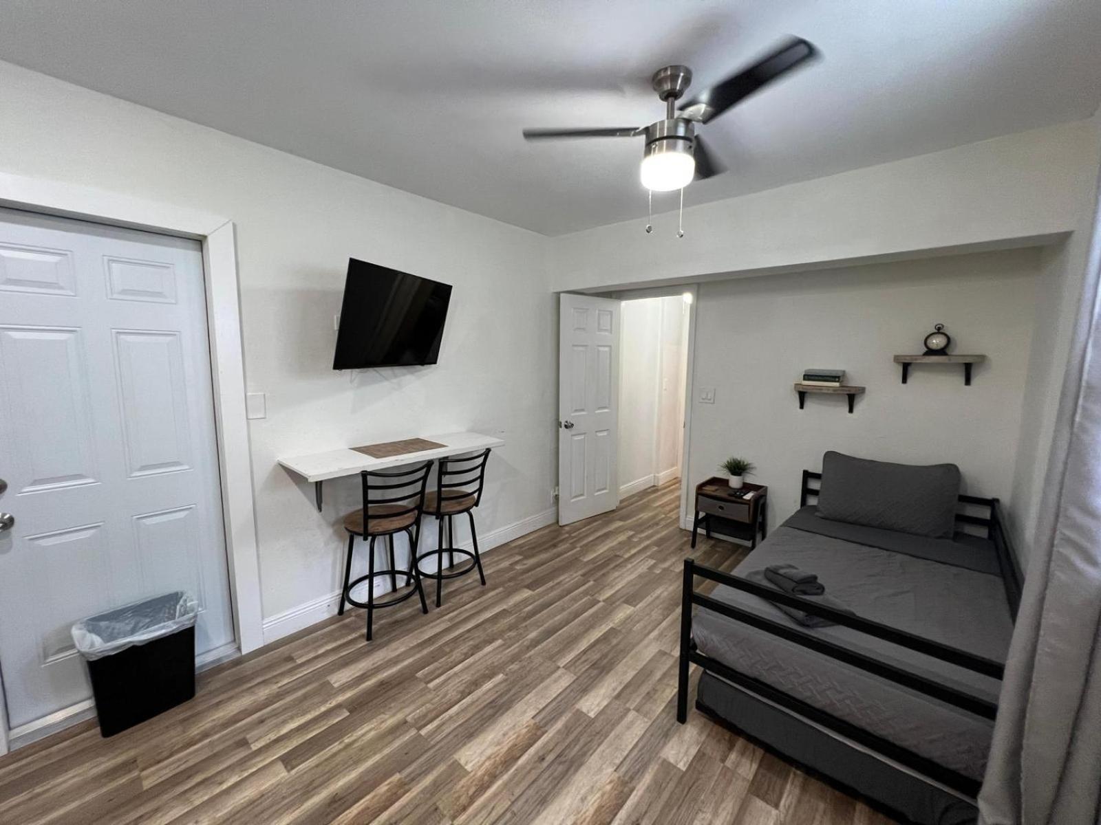 Designed Private Suites In Miami Exterior photo