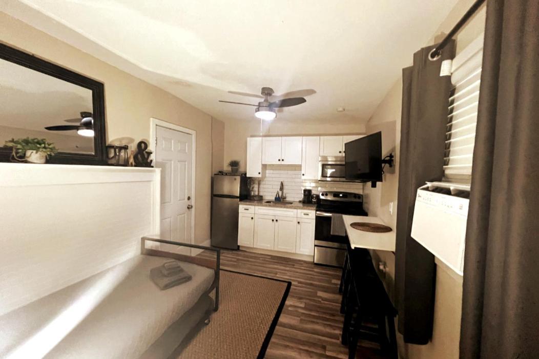 Designed Private Suites In Miami Room photo